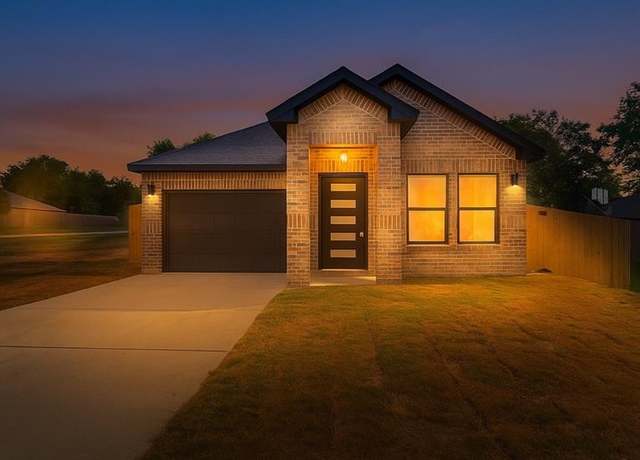 Property at TBD Daffan Ave, Ennis, TX 75119, 4 beds, 2 baths