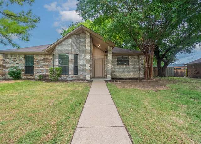 Property at 8206 Egret Ct, Rowlett, TX 75088, 3 beds, 2 baths