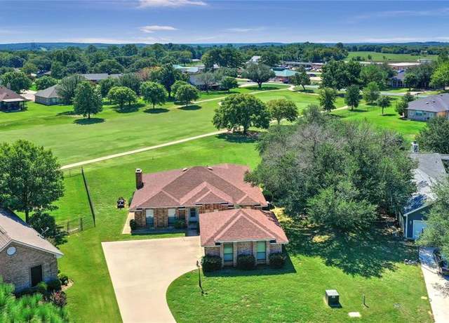 Property at 313 Cocopa Dr, Lake Kiowa, TX 76240, 4 beds, 2 baths
