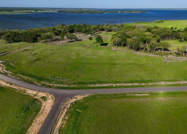 Property at 330 Lakewood Ln, Honey Grove, TX 75446