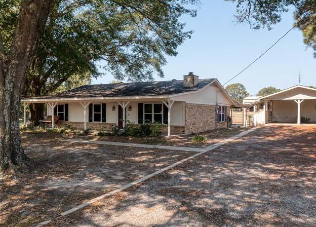 Property at 17942 County Road 435, Lindale, TX 75771, 4 beds, 3 baths