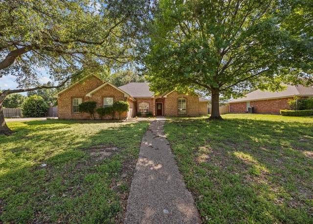 Property at 609 S Ruidoso Downs Dr, Robinson, TX 76706, 4 beds, 2.5 baths