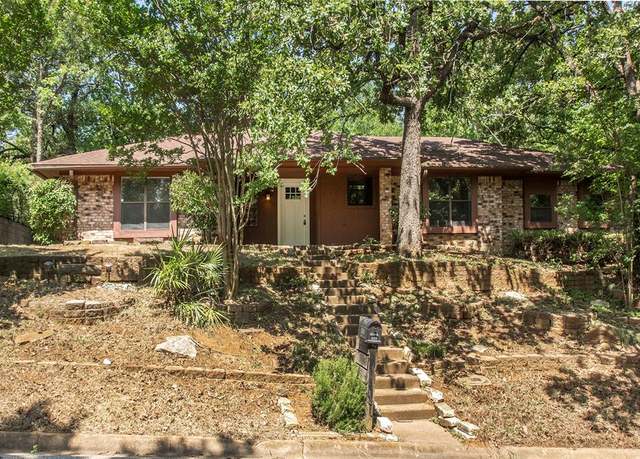 Property at 3001 Jennifer Ave, Denison, TX 75020, 3 beds, 2 baths