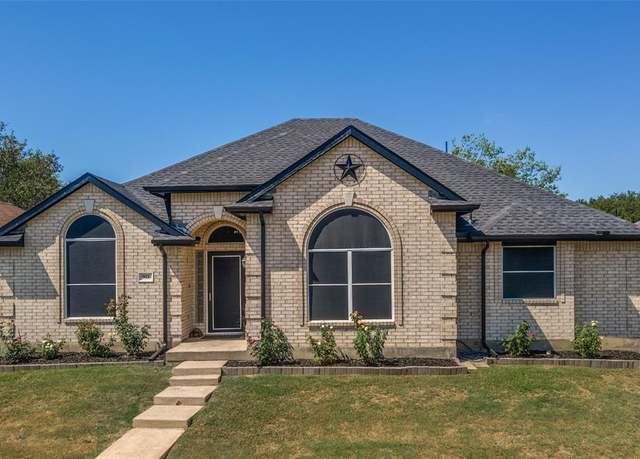 Property at 921 Parkwood Trl, Mesquite, TX 75149, 3 beds, 2 baths