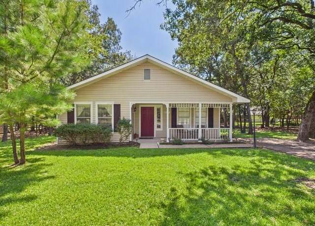 Property at 3347 Bandera St, Athens, TX 75752, 3 beds, 2 baths