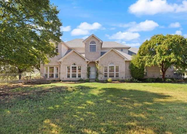 Property at 10545 W Cleburne Rd, Crowley, TX 76036, 4 beds, 3.5 baths