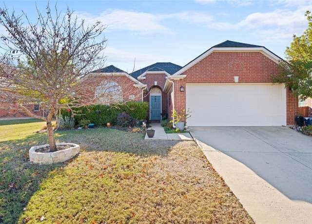 Property at 1036 Southfork Dr, Little Elm, TX 75068, 3 beds, 2 baths