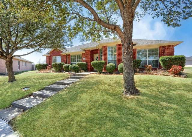 Property at 2710 Chalmers Ct, Rockwall, TX 75032, 4 beds, 2 baths