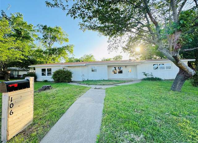 Property at 106 Hillcrest St, Mansfield, TX 76063, 4 beds, 2 baths