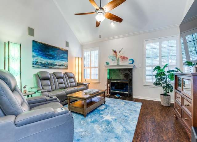 Property at 17007 Vinland Dr, Addison, TX 75001, 2 beds, 2.5 baths