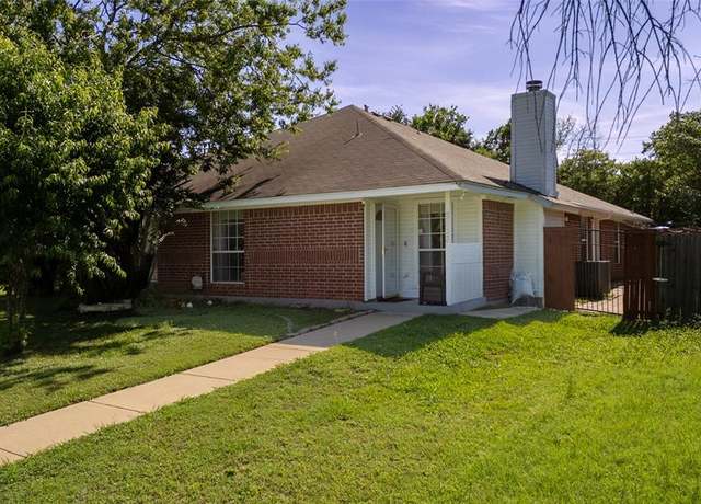 Property at 5323 Northridge Blvd, North Richland Hills, TX 76180, 3 beds, 2 baths