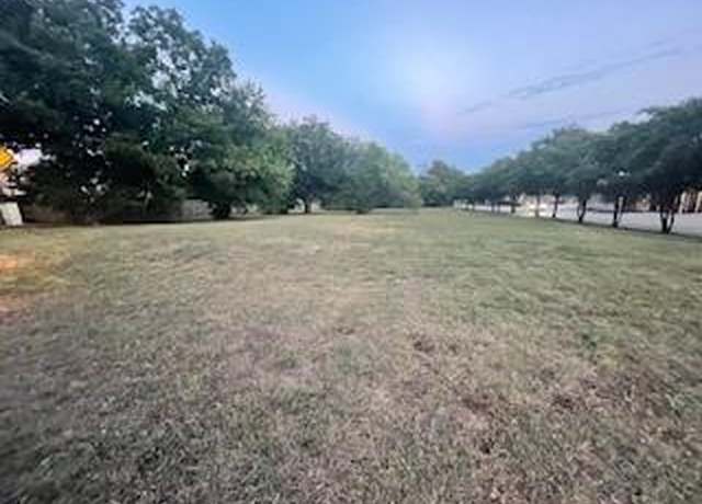 Property at 2042 Highland Forest Dr, Highland Village, TX 75077