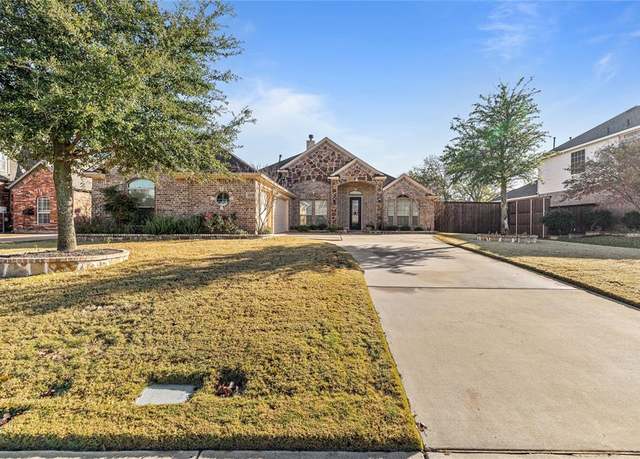 Property at 2006 Spring Creek Dr, Midlothian, TX 76065, 4 beds, 4 baths