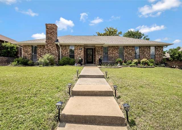 Property at 1714 Rosemeade Cir, Carrollton, TX 75007, 3 beds, 2 baths