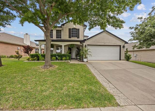 Property at 5637 Hunters Bend Ln, Dallas, TX 75249, 4 beds, 2.5 baths