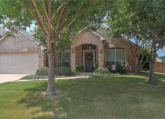 Property at 3300 Melvin Dr, Wylie, TX 75098, 4 beds, 2 baths