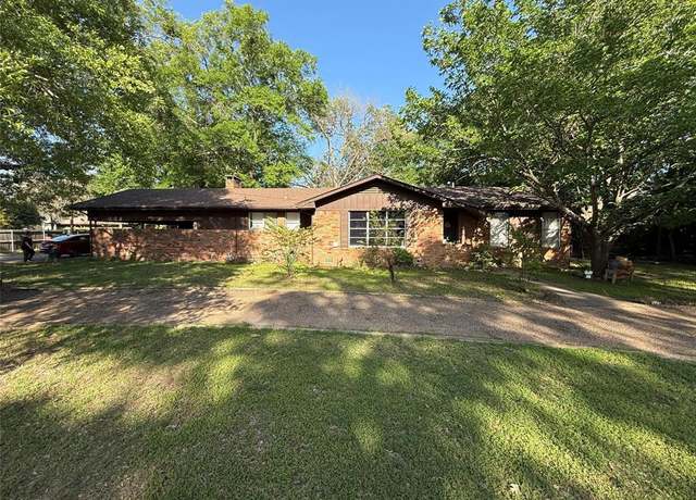 Property at 302 N Sissy Spacek Dr, Quitman, TX 75783, 3 beds, 2 baths