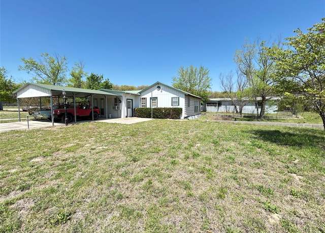 Property at 328 Creekview Meadows Dr, Springtown, TX 76082, 3 beds, 2 baths