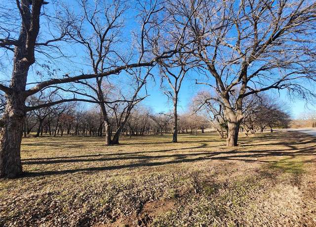 Property at 100 Fairway Dr, Nocona, TX 76255