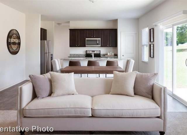Property at 1320 Hamilton St, Howe, TX 75459, 4 beds, 2.5 baths