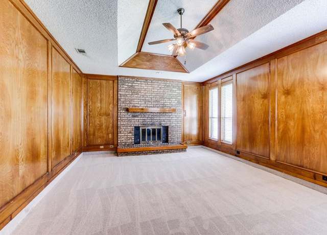 Property at 2011 Vicksburg Dr, Sachse, TX 75048, 3 beds, 2 baths