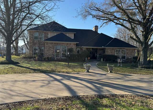 Property at 412 Pipeline Rd, Sulphur Springs, TX 75482, 4 beds, 3.5 baths