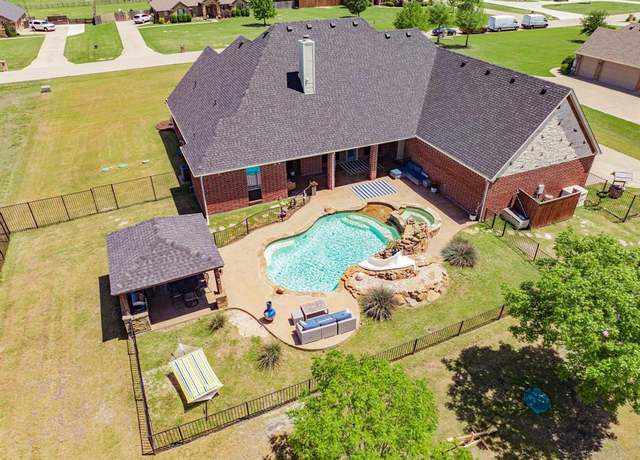Property at 12176 Livingston Way, Talty, TX 75126, 4 beds, 3.5 baths