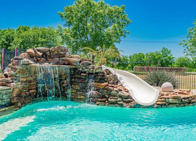Property at 12176 Livingston Way, Talty, TX 75126, 4 beds, 3.5 baths