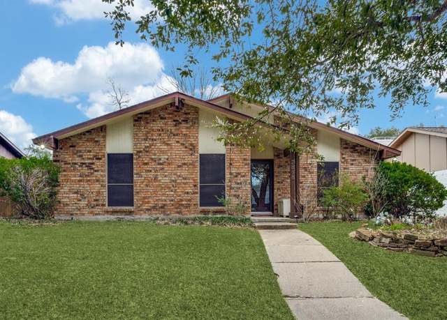 Property at 2818 Ashglen Dr, Garland, TX 75043, 3 beds, 2 baths