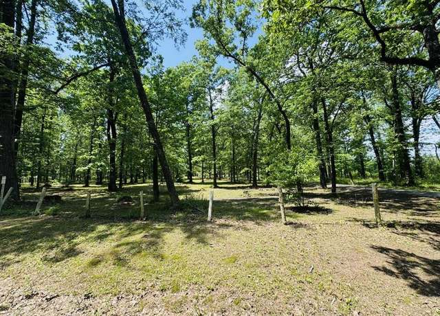 Property at 1741 Tri State Rd, Texarkana, TX 75501, 3 beds, 2 baths