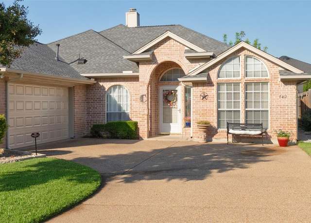 Property at 7412 Whitestone Ranch Rd, Benbrook, TX 76126, 4 beds, 2 baths