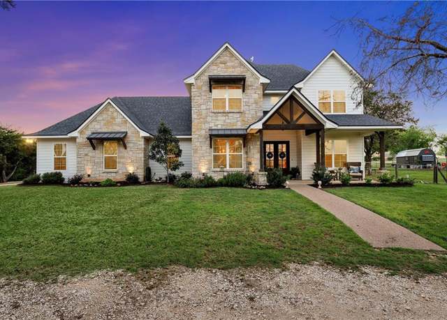 Property at 1074 Lifestyle Ln, Mcgregor, TX 76657, 4 beds, 4 baths