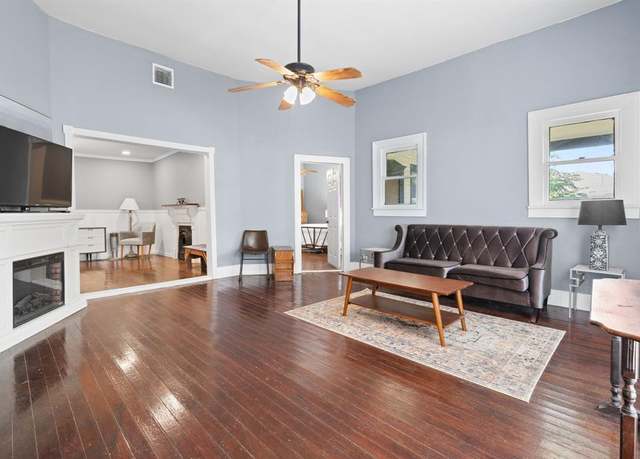 Property at 809 E Adams St, Itasca, TX 76055, 5 beds, 2 baths