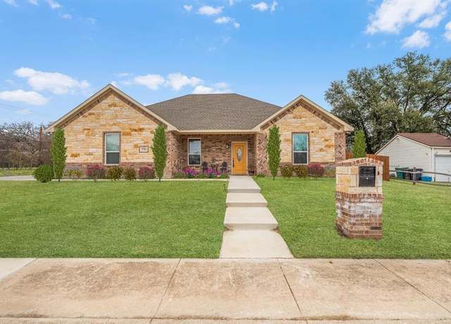 Property at 2701 Yeager St, Fort Worth, TX 76112, 4 beds, 2 baths