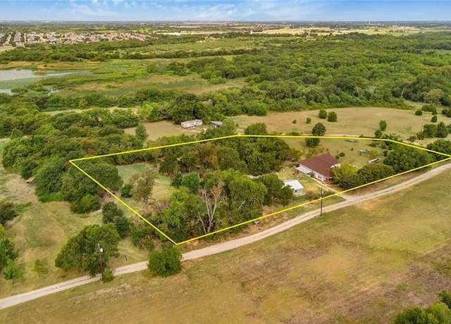 Property at 6825 Chiesa Rd, Rowlett, TX 75089, 3 beds, 2 baths