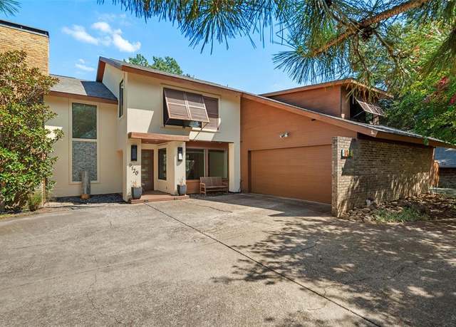Property at 9120 Branch Hollow Dr, Dallas, TX 75243, 5 beds, 3.5 baths