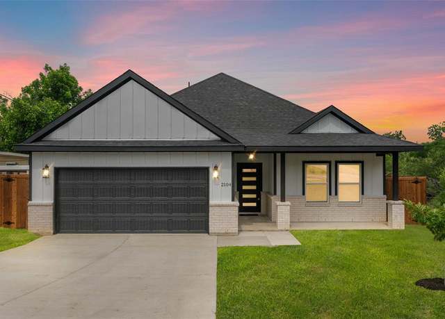 Property at 2104 Danner St, Fort Worth, TX 76105, 4 beds, 2.5 baths