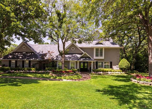 Property at 2102 Prestonwood Dr, Arlington, TX 76012, 4 beds, 3 baths