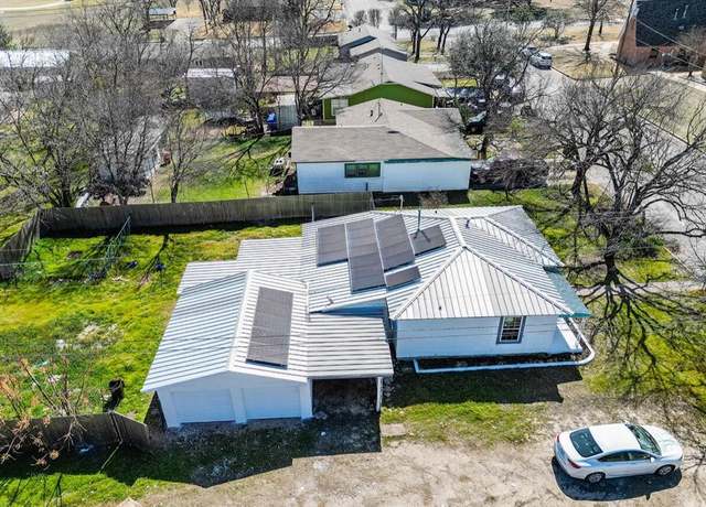 Property at 115 N Avenue T, Clifton, TX 76634, 3 beds, 2 baths