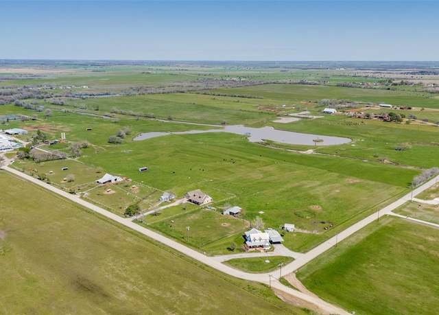 Property at 12255 Strittmatter Rd, Pilot Point, TX 76258, 4 beds, 4.5 baths