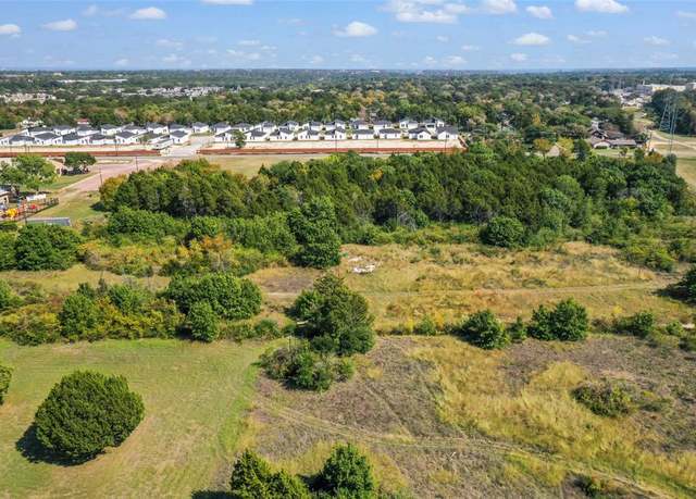 Property at 3846 W Kiest Blvd, Dallas, TX 75233