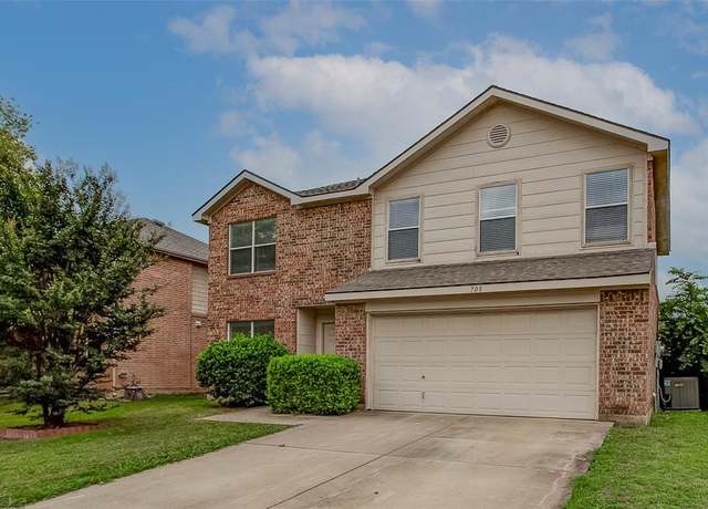 Property at 708 Eagle Dr, Saginaw, TX 76131, 3 beds, 2.5 baths