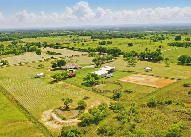 Property at 420 D J Ln, Weatherford, TX 76088, 4 beds, 3 baths