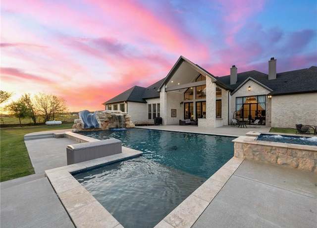 Property at 1351 River Rd, Waco, TX 76705, 4 beds, 3 baths