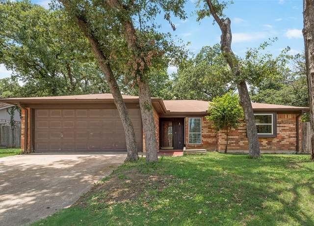 Property at 3614 French Wood Dr, Arlington, TX 76016, 4 beds, 2 baths