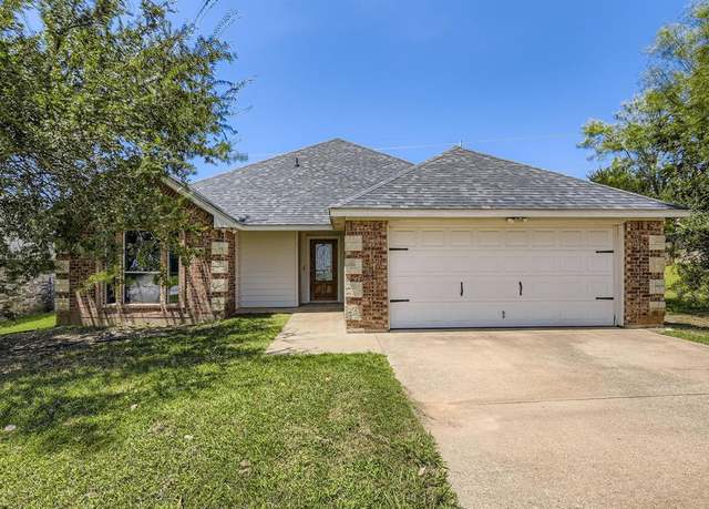 Property at 7330 Mistletoe Trl, Granbury, TX 76048, 3 beds, 2 baths