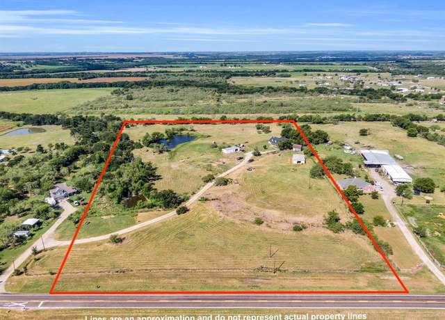 Property at 1518 Fm 985, Ennis, TX 75119, 3 beds, 2.5 baths
