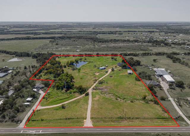 Property at 1518 Fm 985, Ennis, TX 75119, 3 beds, 2.5 baths