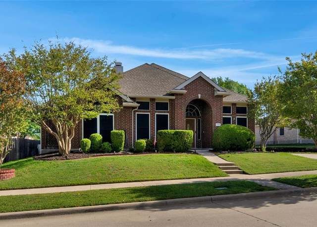 Property at 2700 Rochelle Dr, Mckinney, TX 75070, 4 beds, 2 baths