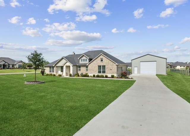 Property at 1001 Boulder Rd, Weatherford, TX 76085, 3 beds, 2 baths